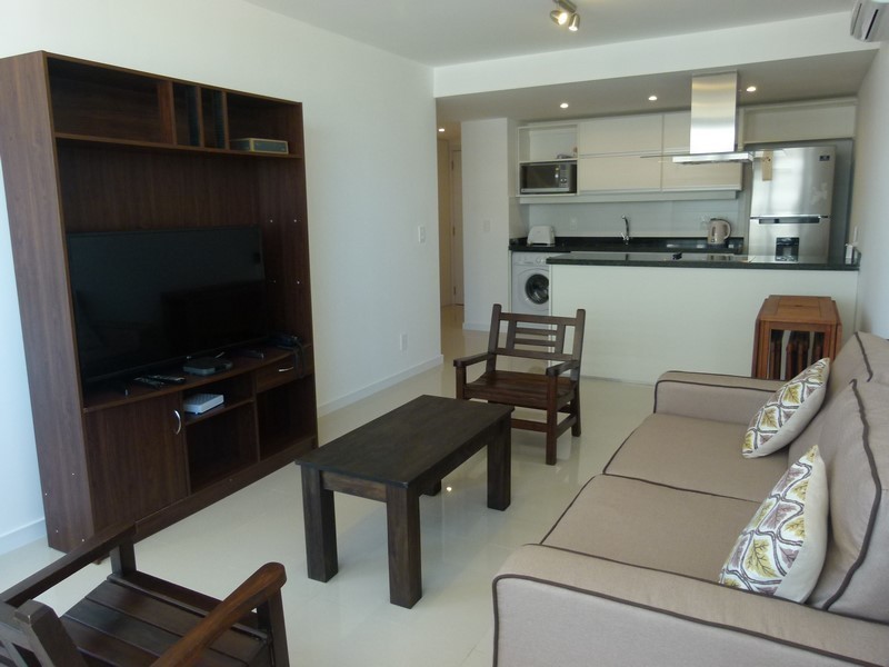 Departamento en alquiler en Brava 